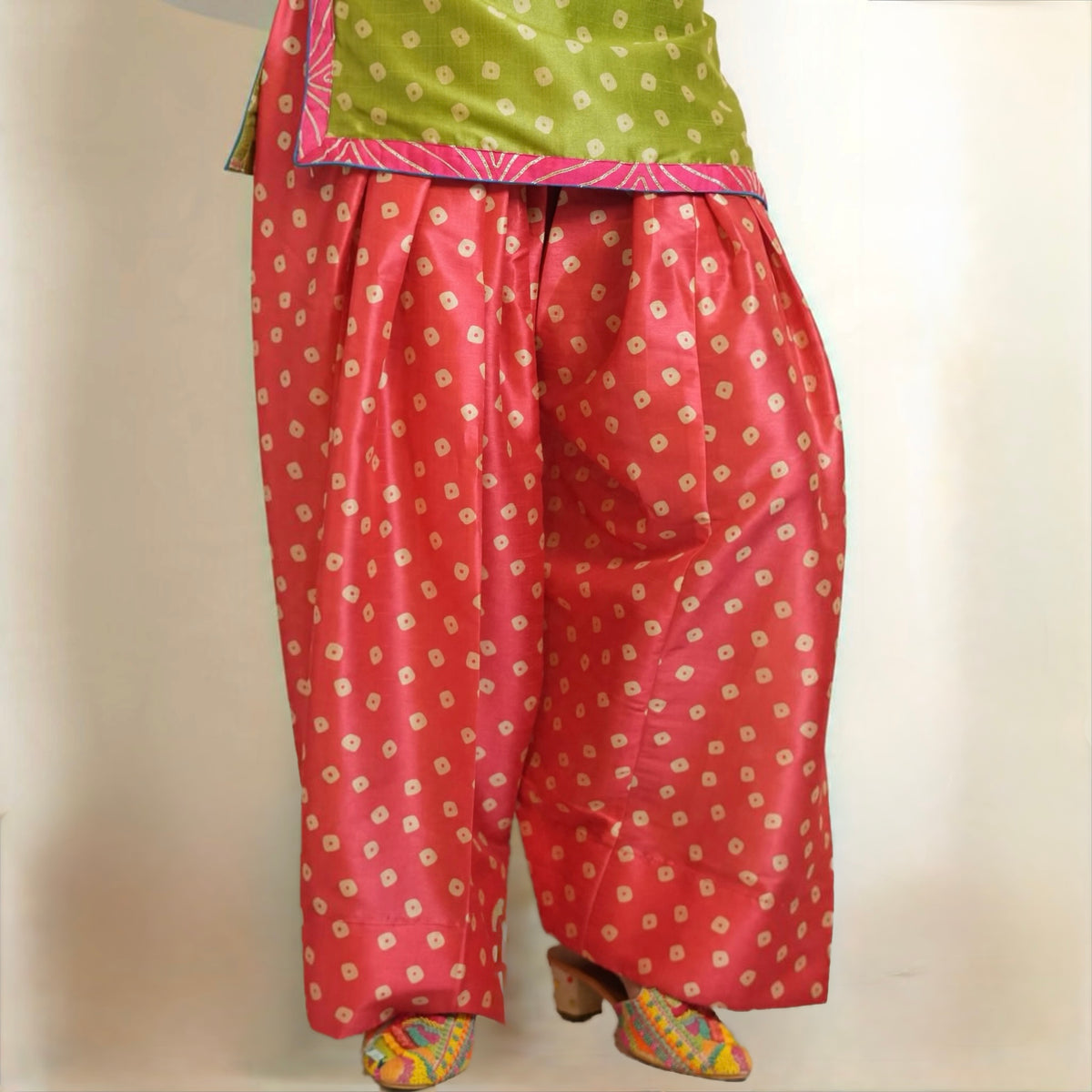 Gulabri Pista - Farshi set